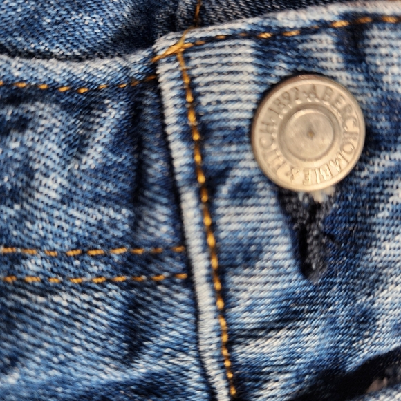 Vintage Abercrombie & Fitch Curve Love High Rise Mom Jeans Size 26/2R DISTRESSED - Picture 11 of 16